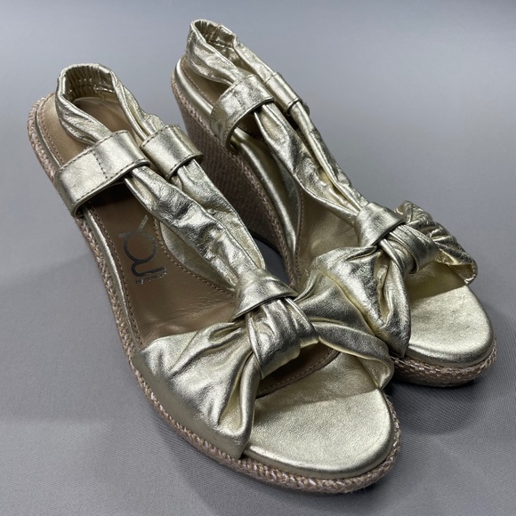 CROCS Shoes - NEW You by Crocs Shoes Womens 8 gold brown leather wedge heels summer cocktail